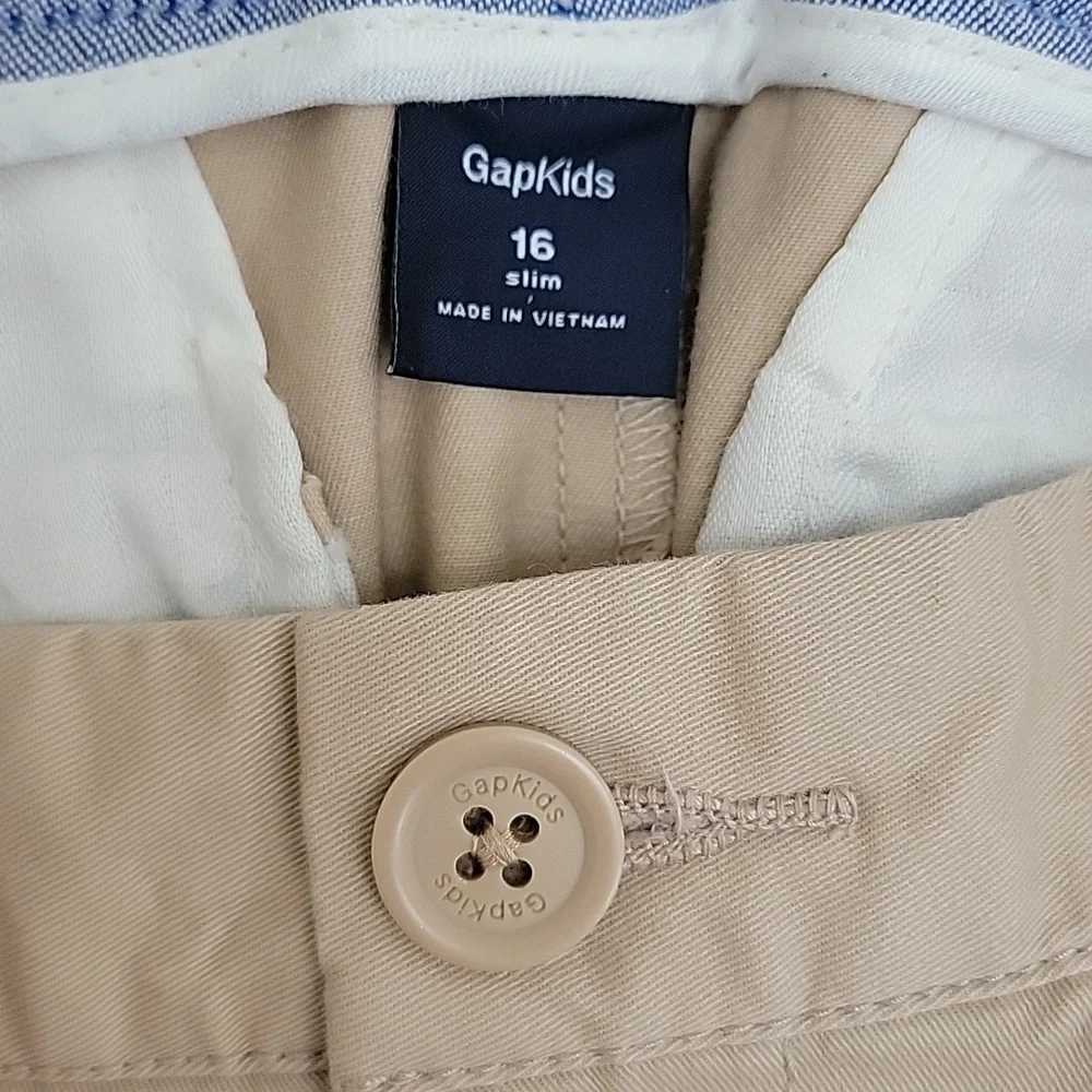 NWT GAPKids Uniform Classic Dressy Khaki Shorts Size 16 Slim